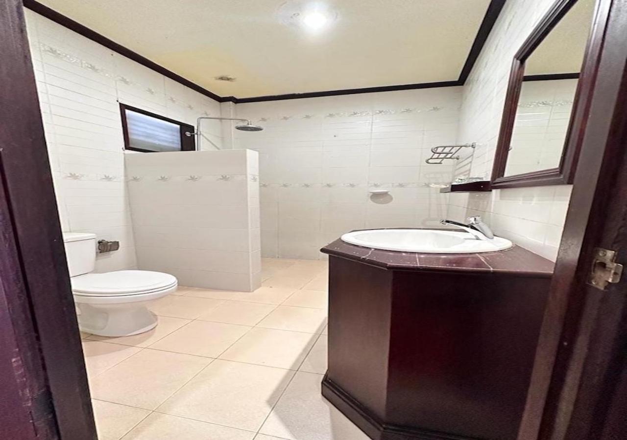 Y Not Lao Villa Luang Prabang Buitenkant foto